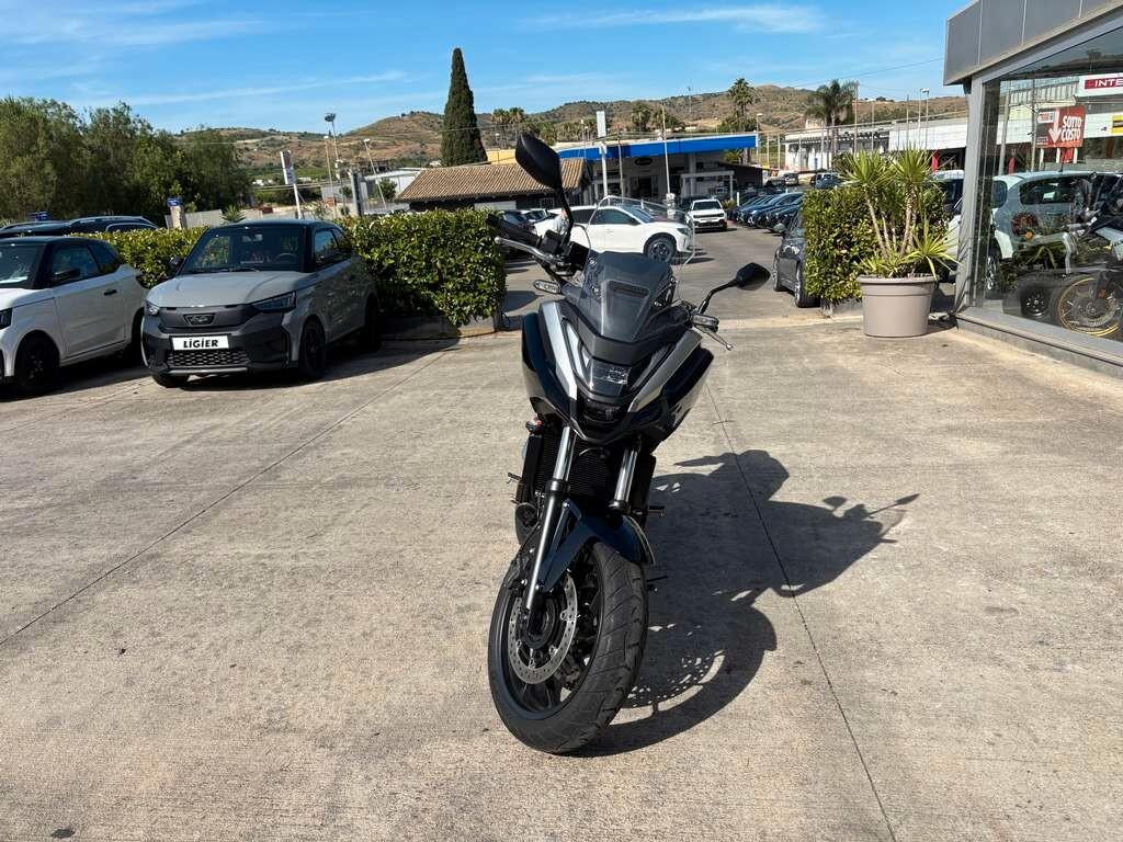 Honda NC 750 2025 / KM 12.000 Tua a solo 69 Euro al mese