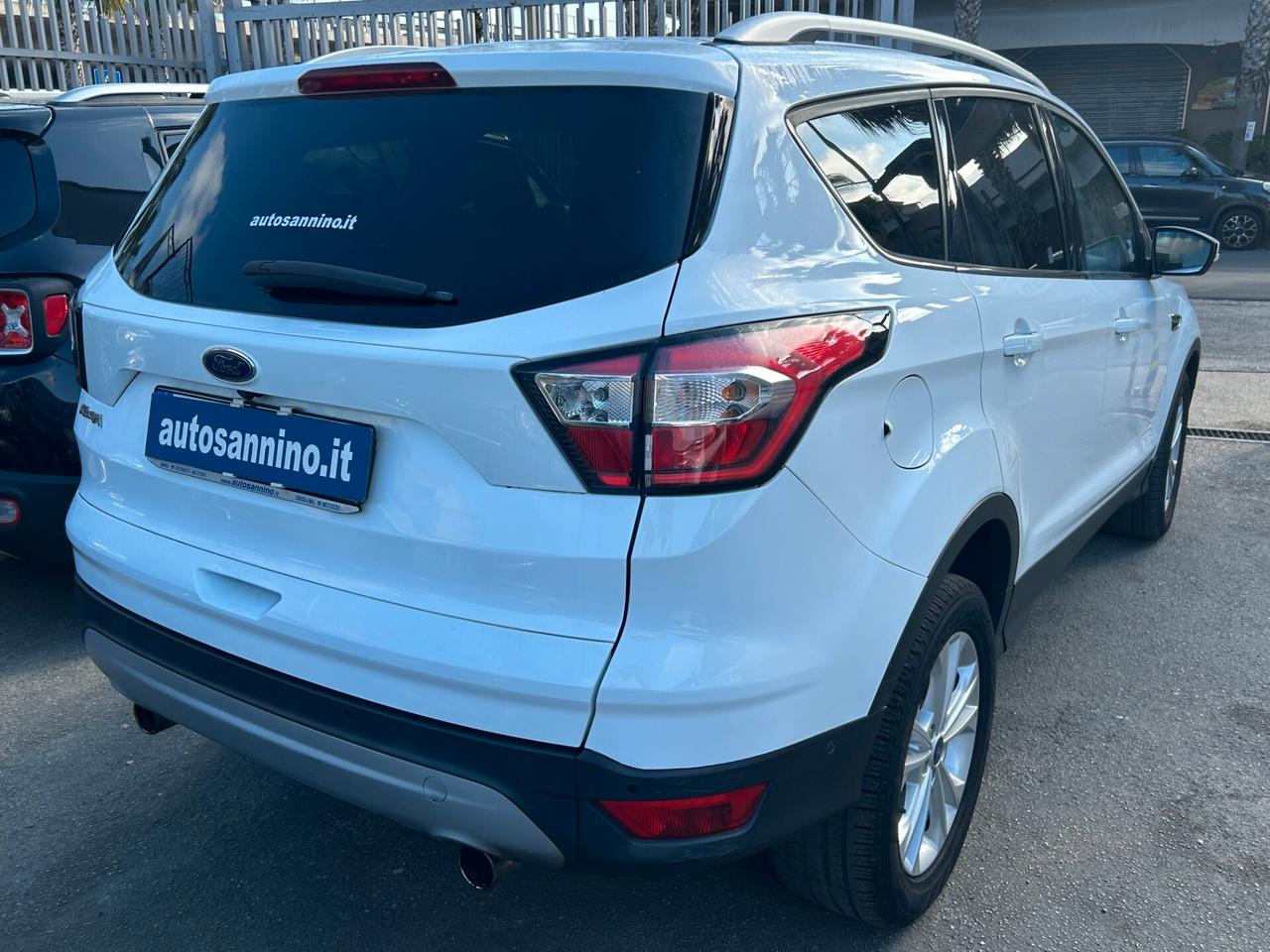 Ford Kuga 1.5 TDCI 120 CV S&S 2WD Powershift Edition