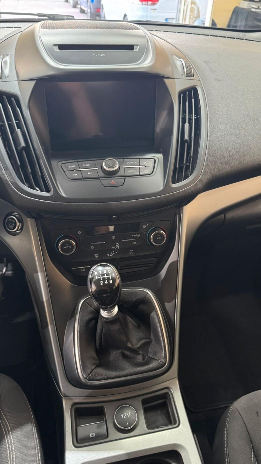 Ford Kuga 1.5 TDCI 120 CV S&S 2WD Titanium