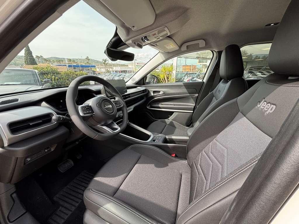 Jeep Avenger 1.2 Turbo 110 CV MHEV Summit automatica a 279 euro al mese