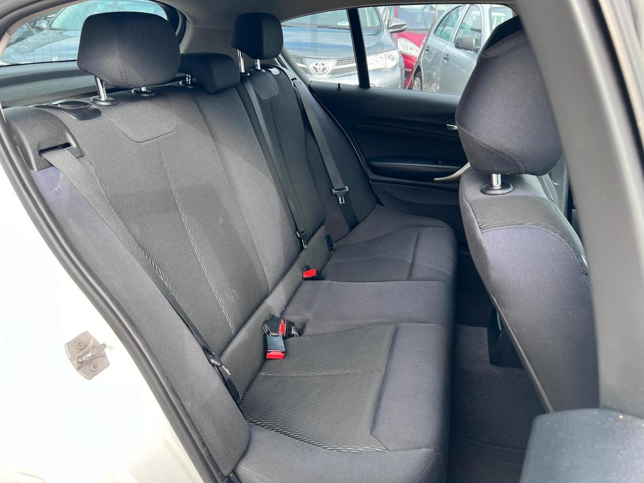 Bmw 114 114d 5p. Unique