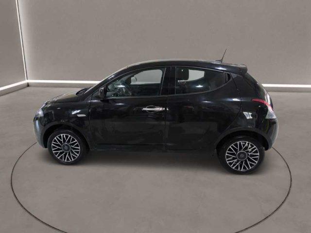 LANCIA Ypsilon 3ª serie - 1.0 FireFly 5 porte S&S Hybrid Gold