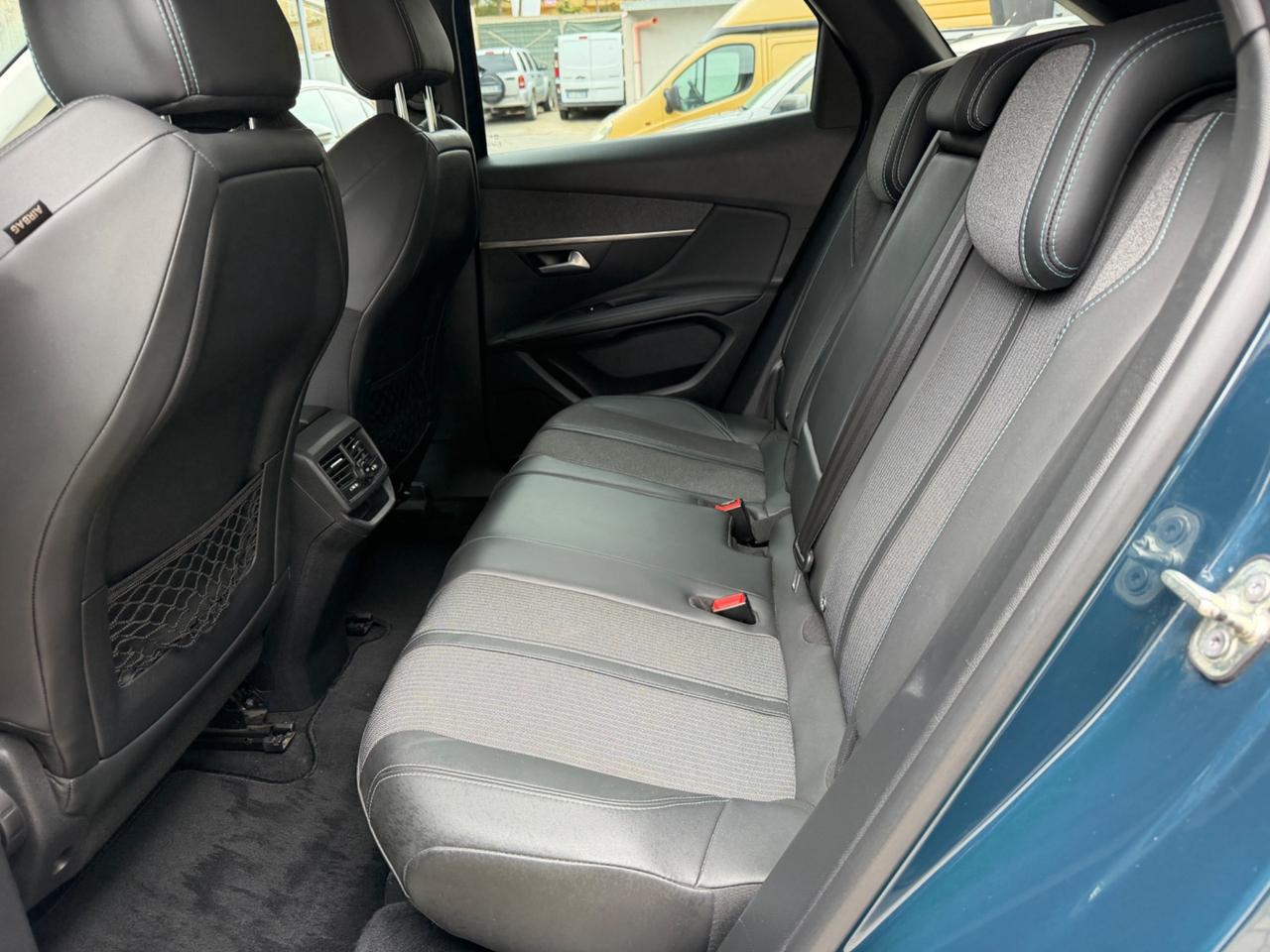 Peugeot 3008 BlueHDi 130 S&S Allure 12/2021
