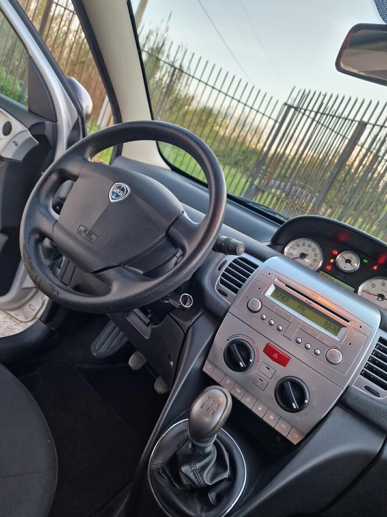 LANCIA YPSILON 1.4 Unyca Ecochic GPL
