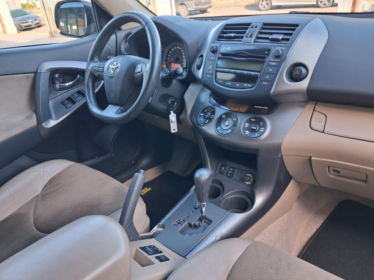 TOYOTA Rav4 Crossover 2.200 D-Cat 150cv 4WD Autom.