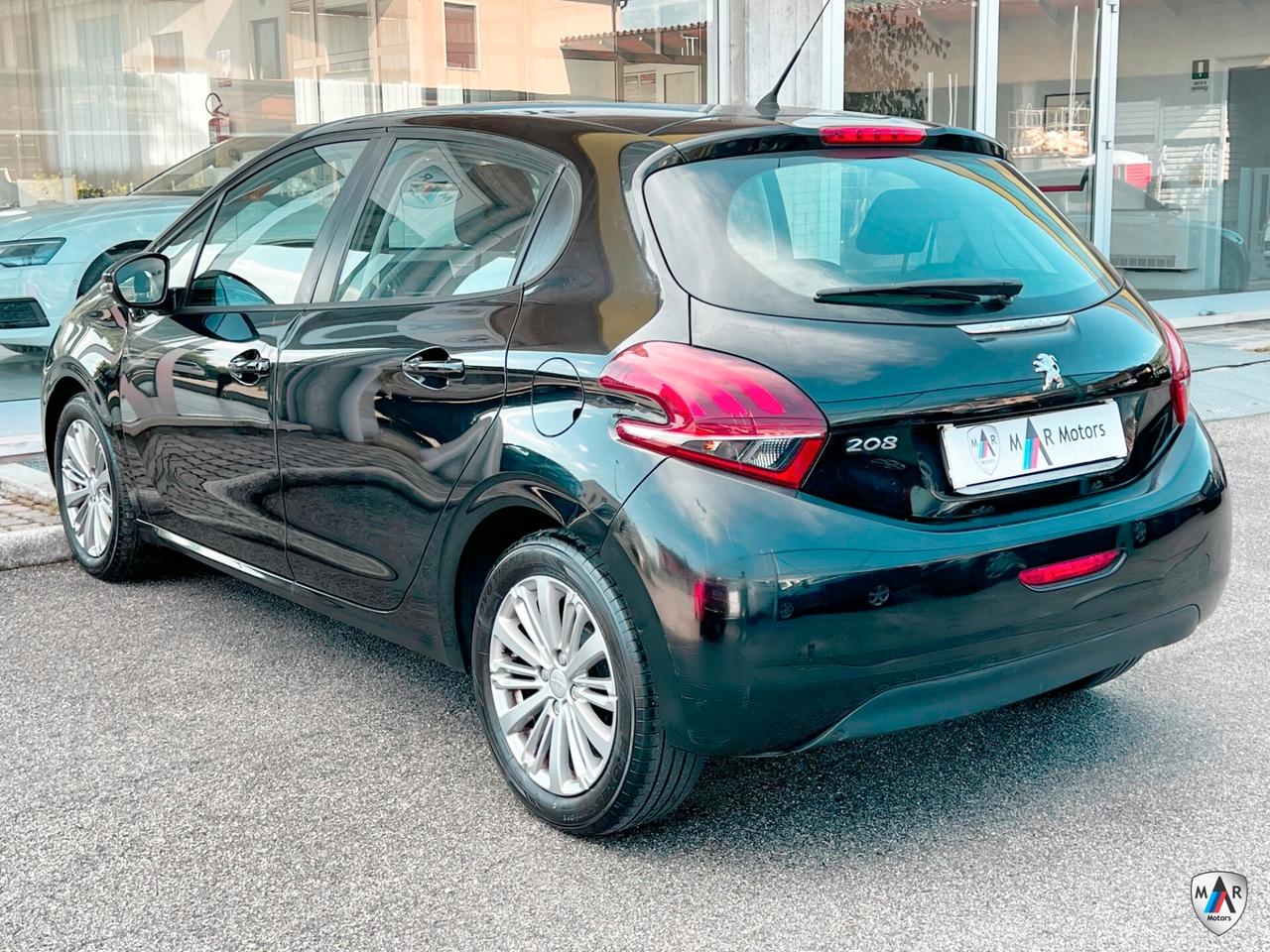Peugeot 208 PureTech 82 5 porte Allure