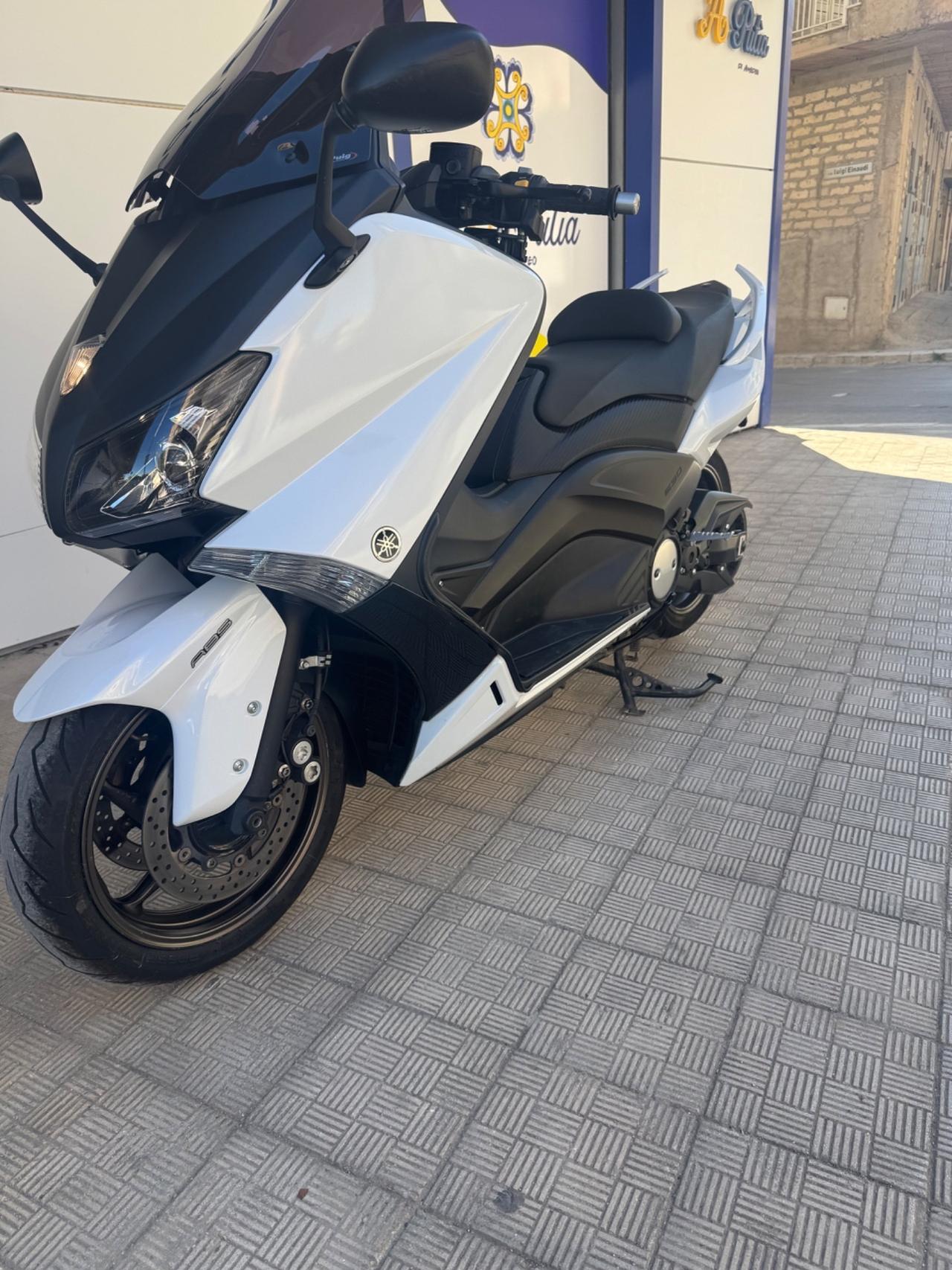 Yamaha TMAX 530