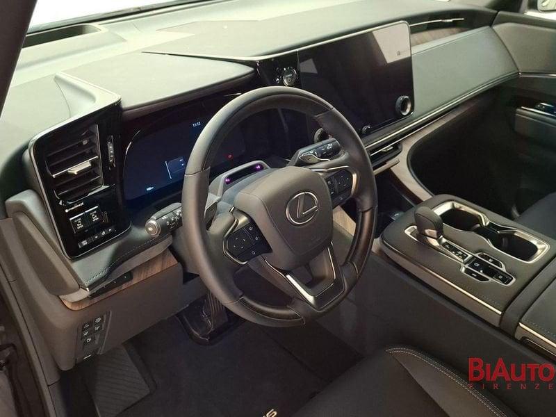 Lexus LM LM 2.5 hybrid Luxury 206cv 7p.ti auto 4WD