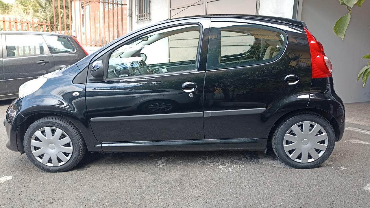 Peugeot 107 1.0 68CV 5p. Sweet Years