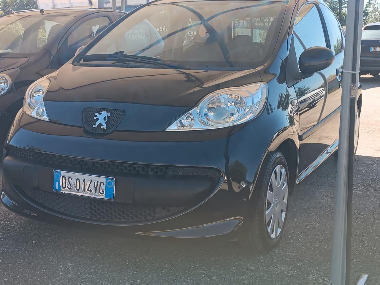 Peugeot 107 1.0 Aut Uni Pro Gar Rate