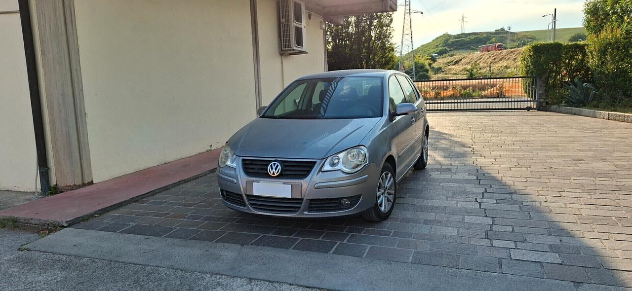 Volkswagen Polo 1.2/70CV 12V 5p. United x Neopatentati