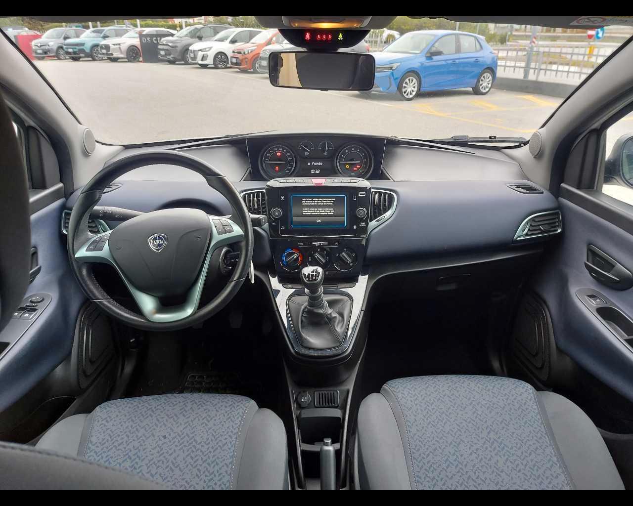 LANCIA Ypsilon 3ª serie - Ypsilon 1.0 FireFly 5 porte S&S Hybrid Gold