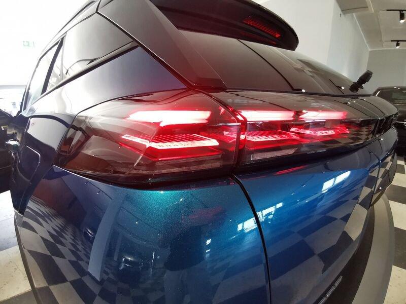 Peugeot 2008 Hybrid 145cv e-DCS6 GT Exclusive auto