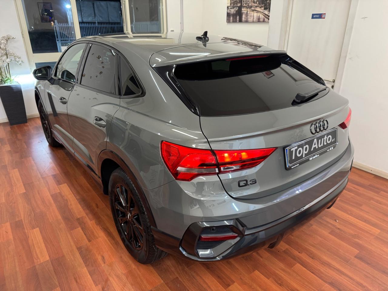 AUDI Q3 SPB 35 TDI S TRONIC IDENTITY BLACK