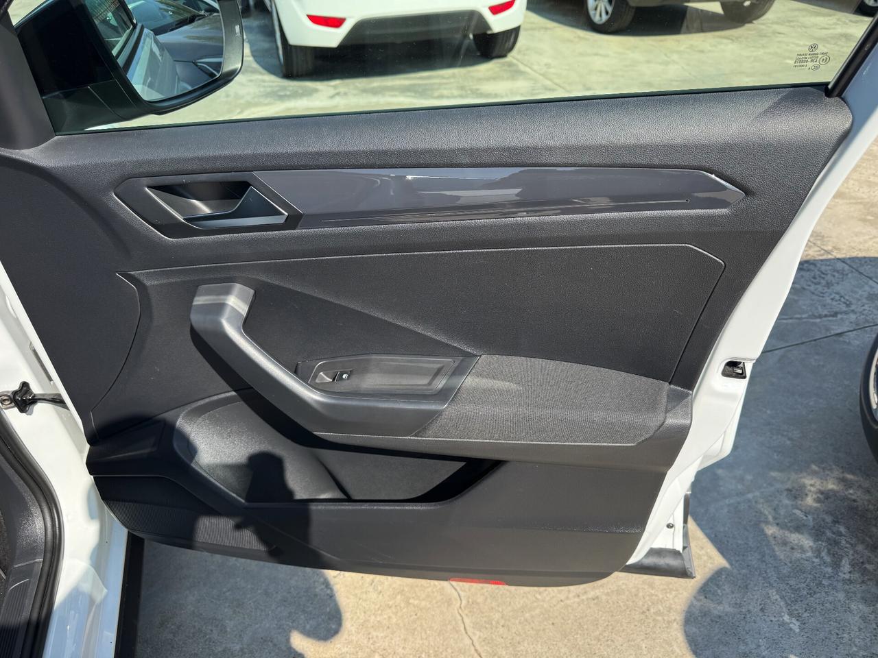 Vw T-ROC 1.6TDI 116cv/VIRTUAL COCKPIT/FULL LED.