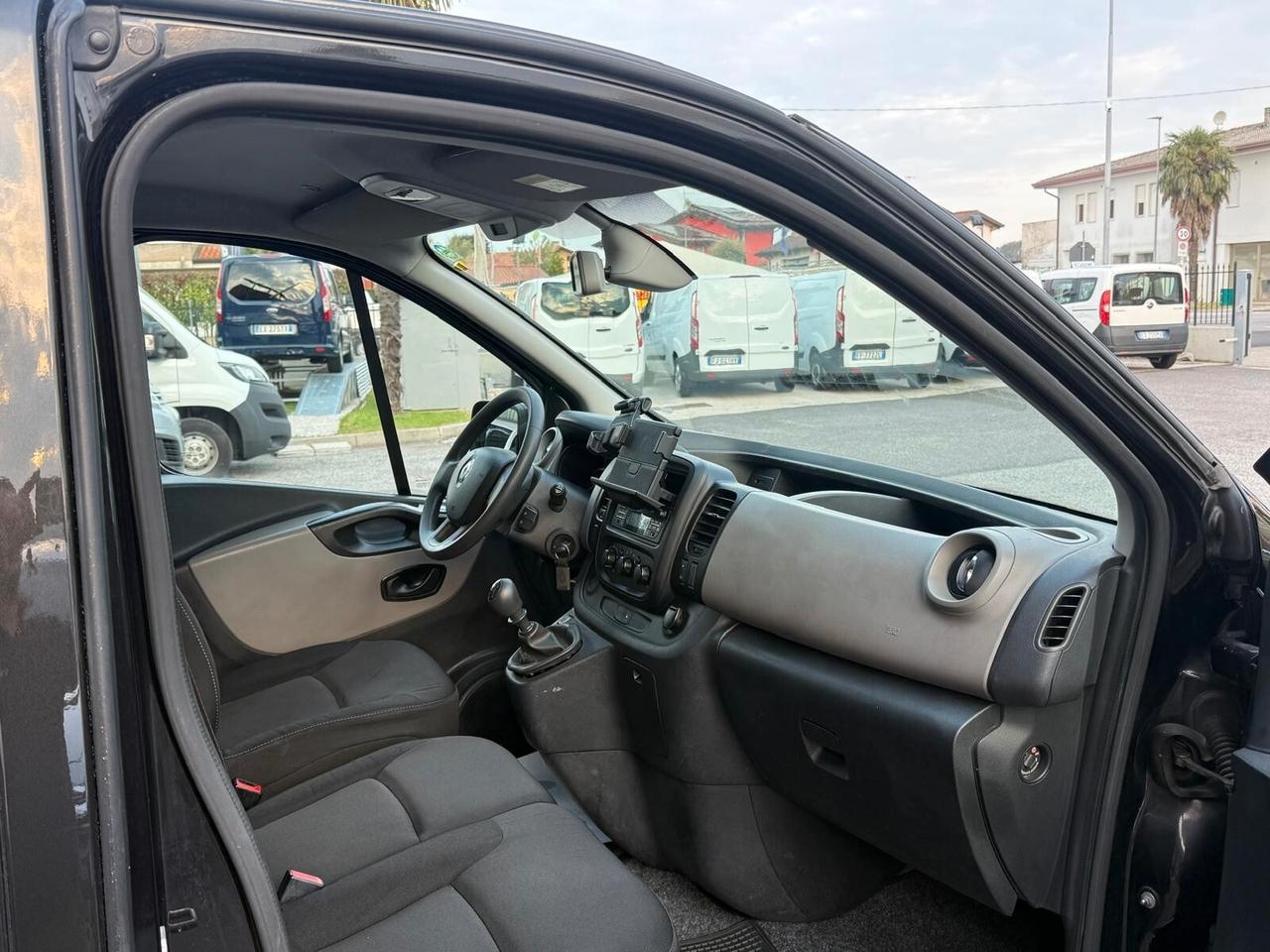 Renault Trafic 9 POSTI 1.6 dCi 95CV prezzo ivato
