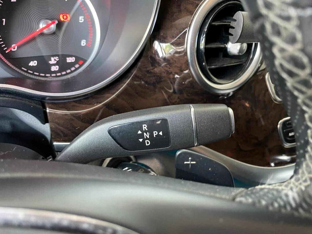 Mercedes V 250 - Automatic Premium Long - 8 POSTI