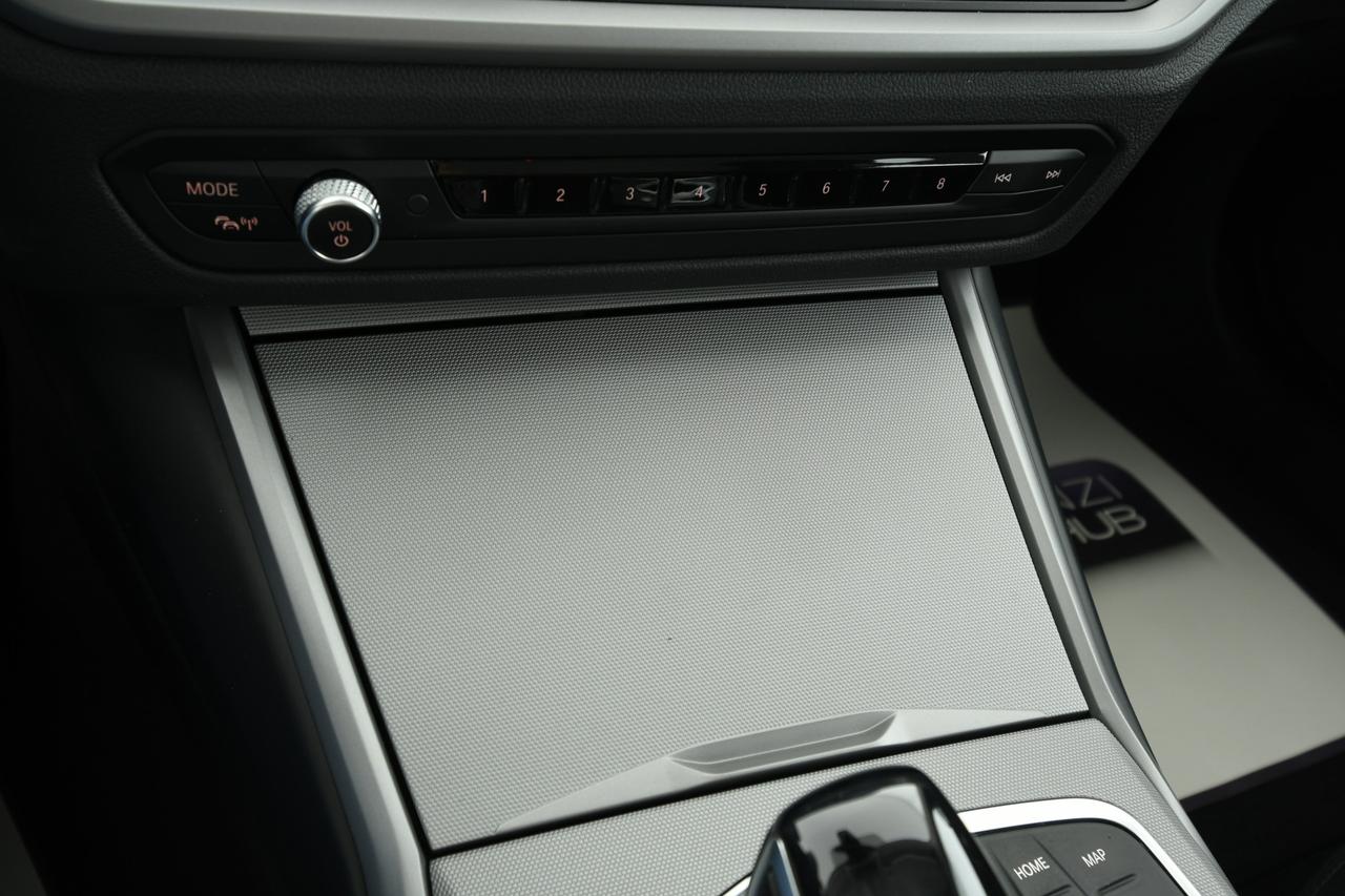 BMW 320d Touring mhev 48V xdrive Business Advantage auto APP CONNECT