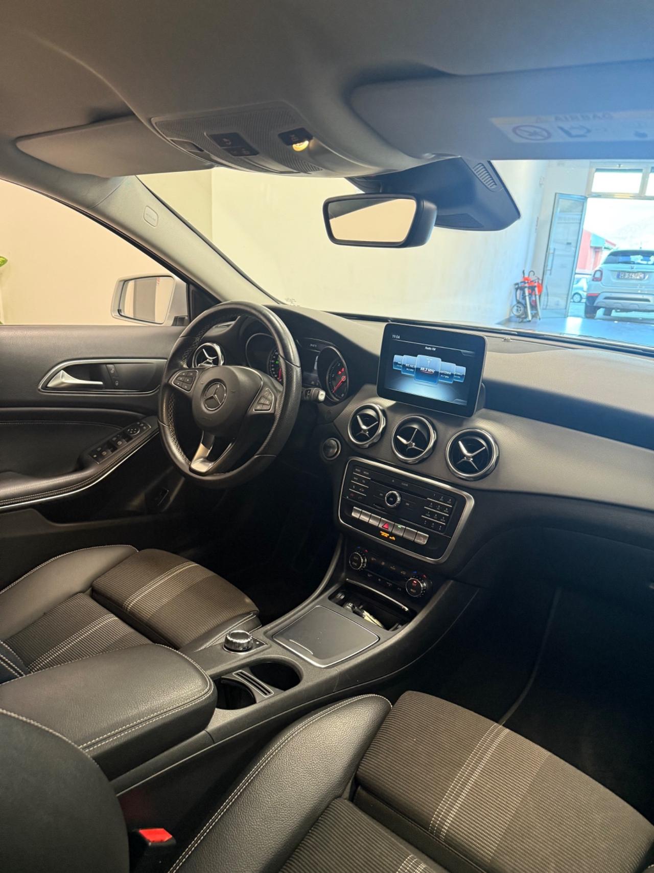 Mercedes-benz GLA 200 GLA 200 d Automatic 4Matic Sport