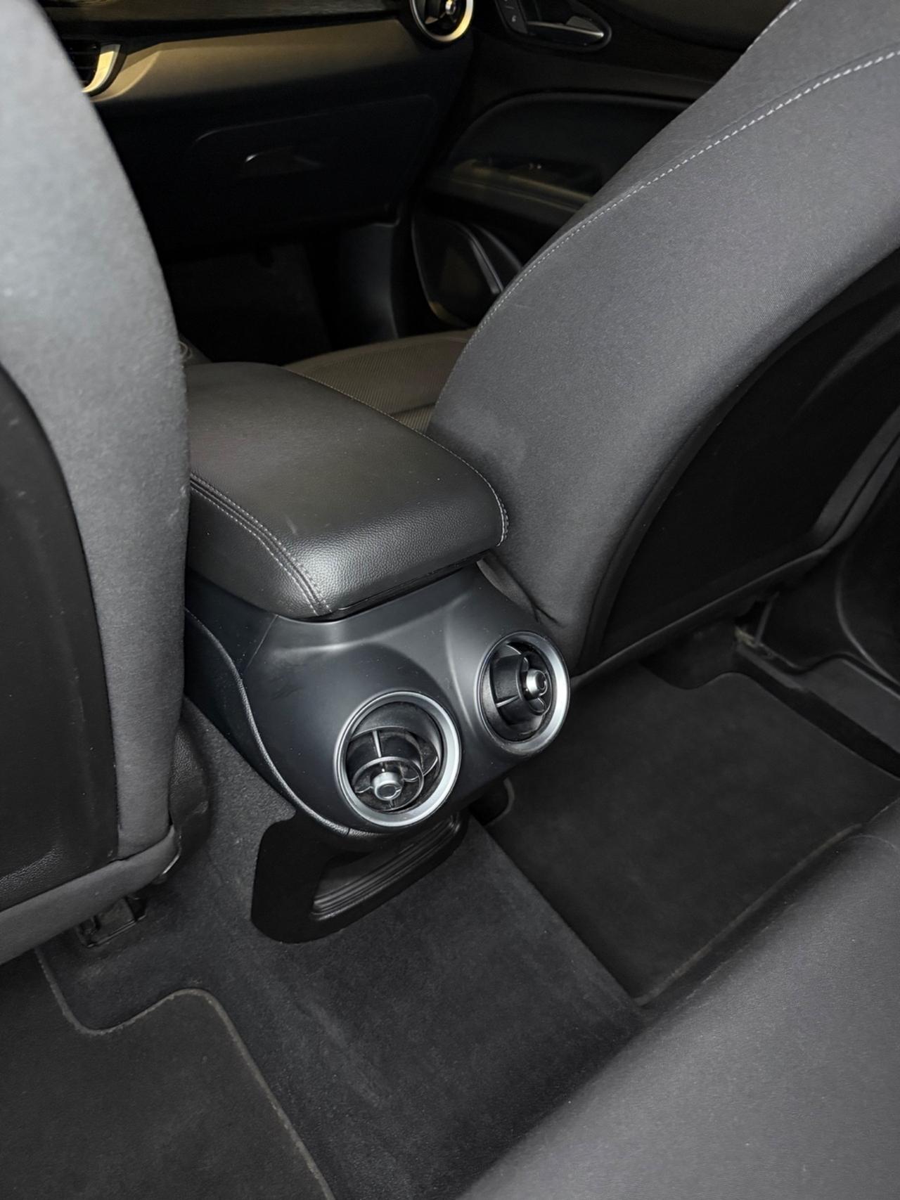 Alfa Romeo Stelvio 2.2 Turbodiesel 190 CV AT8 Q4 Business
