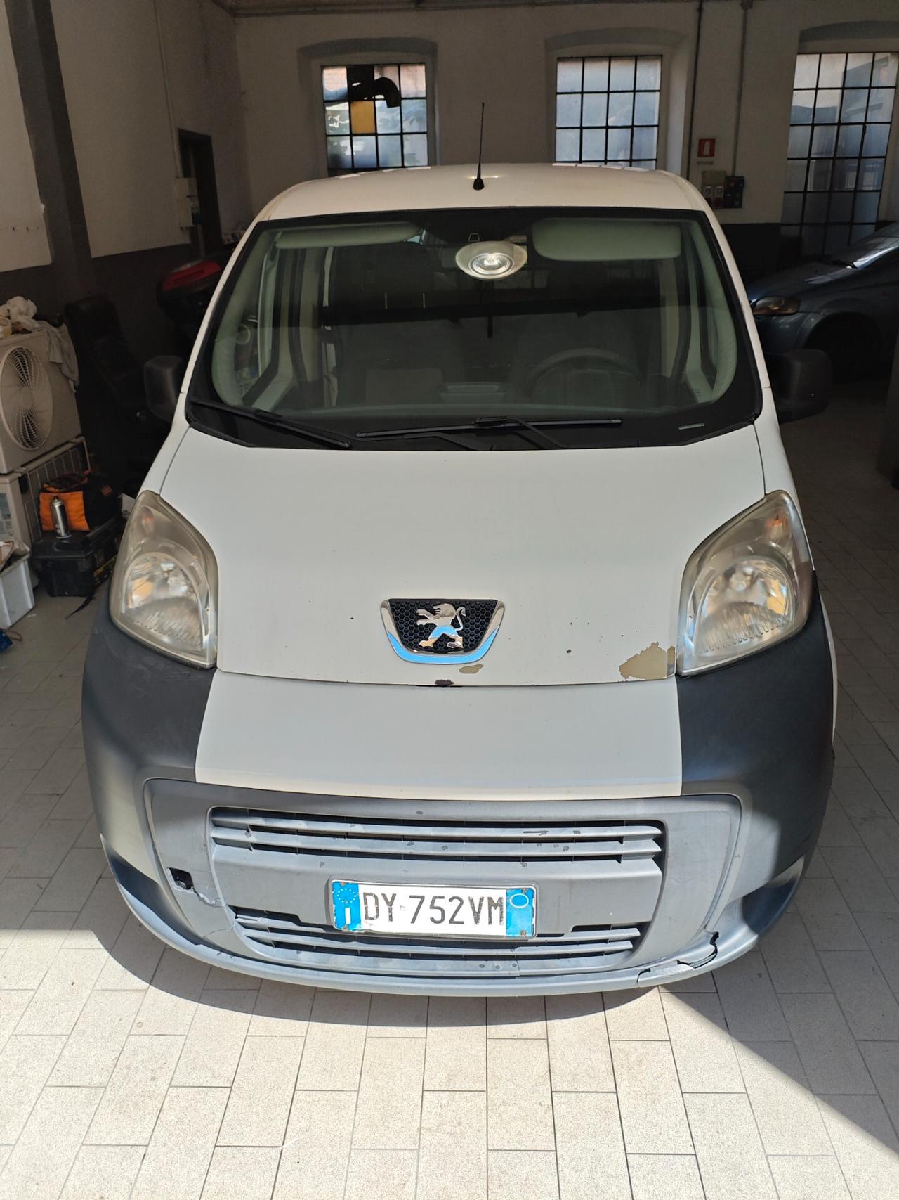 Peugeot bipper tipee