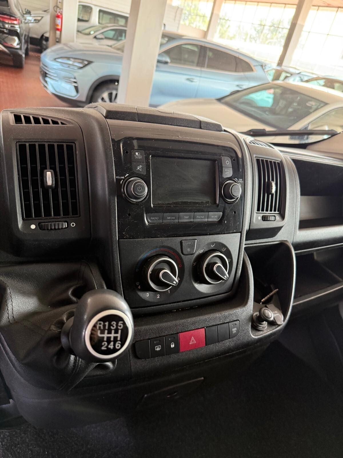 Peugeot Boxer 330 2.2 BlueHDi 140 S&S PC-TM Furgone