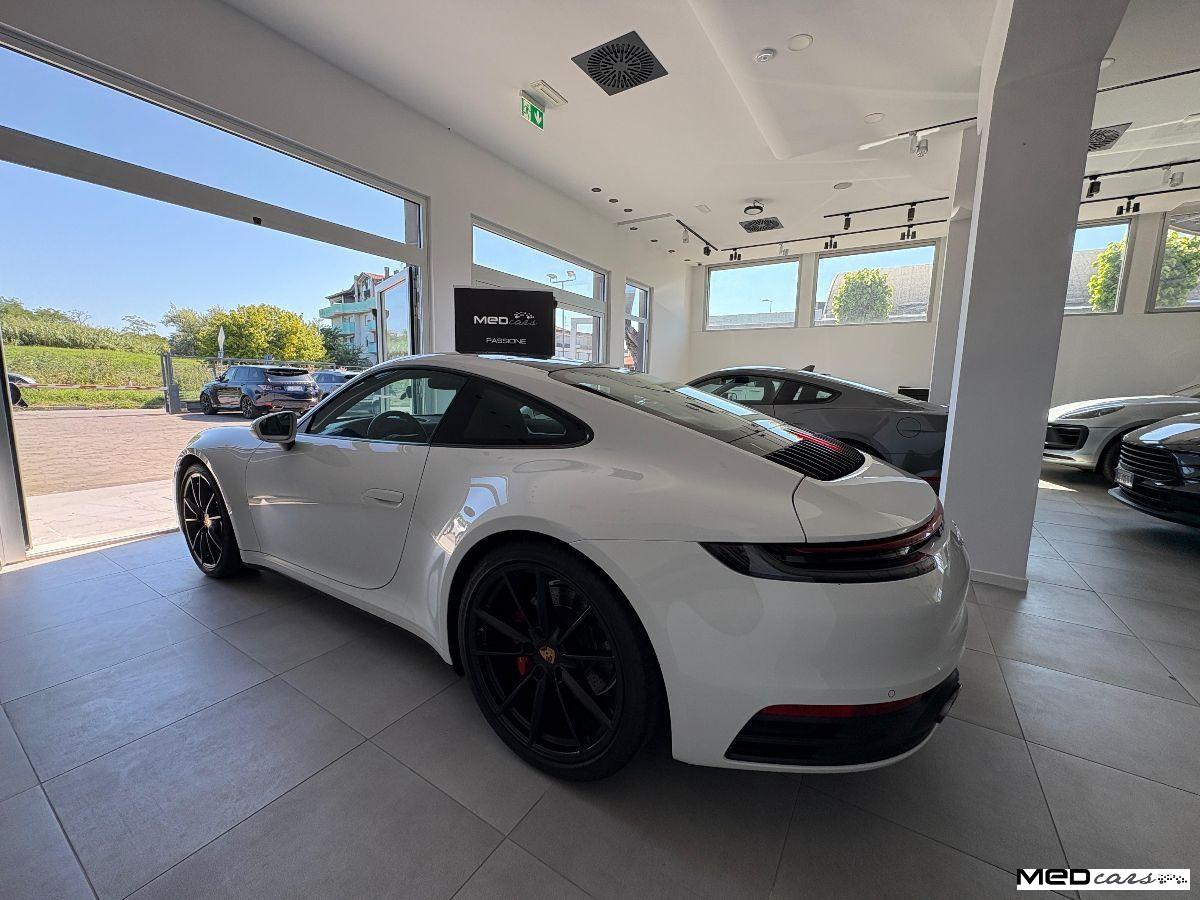 PORSCHE - 992