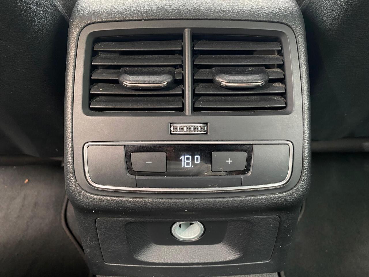 Audi A4 Avant 30 TDI/136 CV S tronic Business Advanced