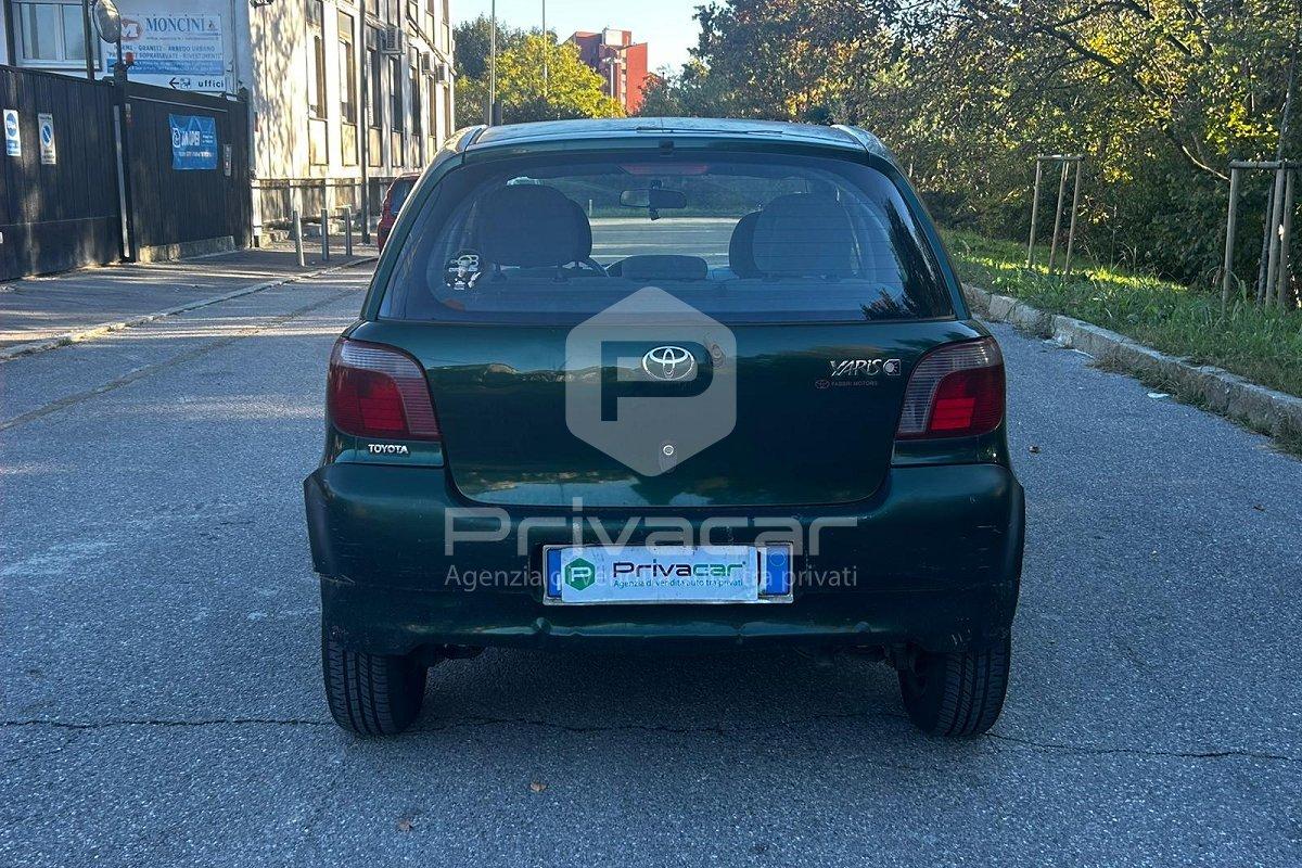 TOYOTA Yaris 1.0i 16V cat 5 porte