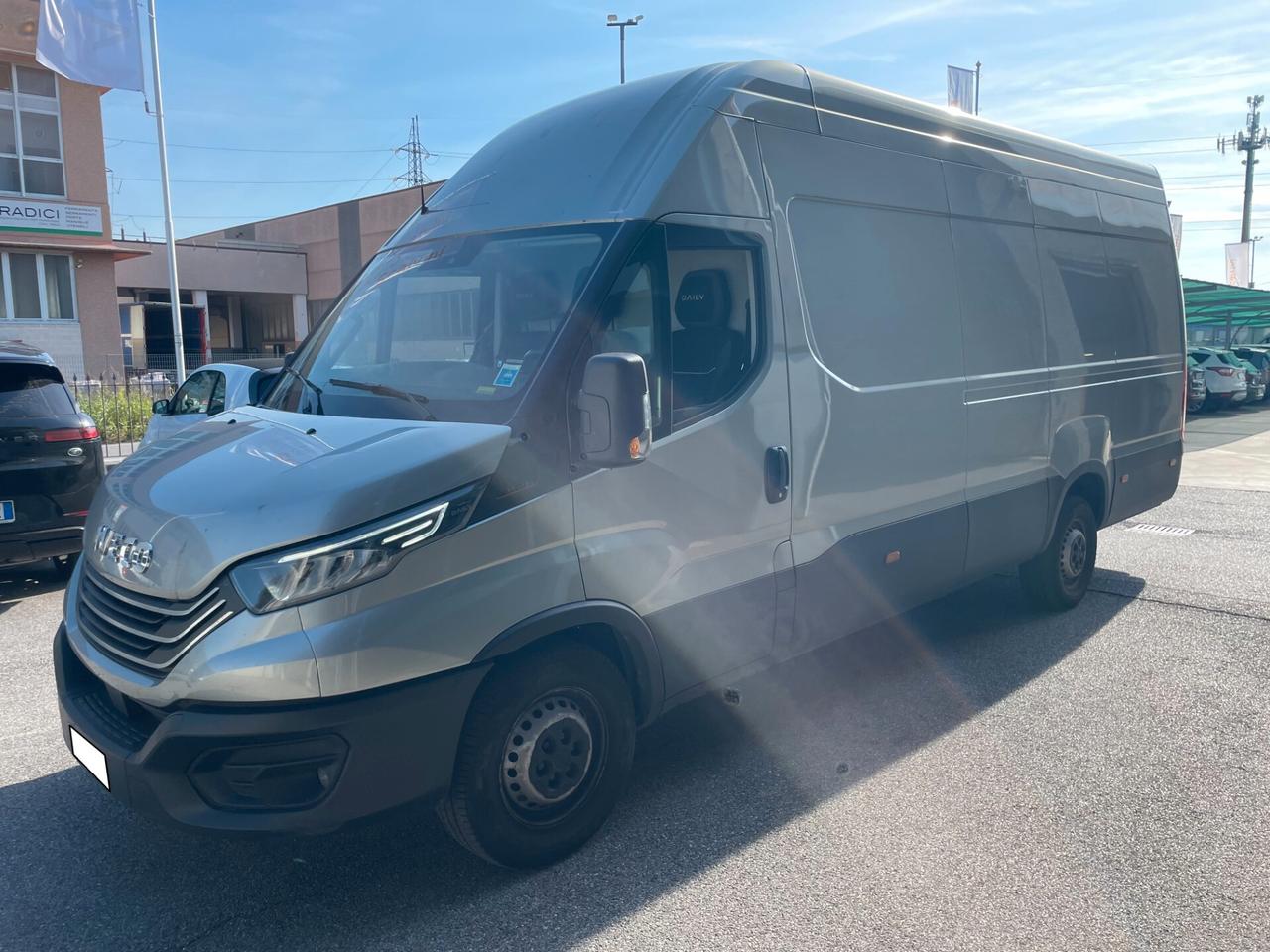 Iveco Daily 35 S18HV 3.0 HPT 175CV PLM-TA