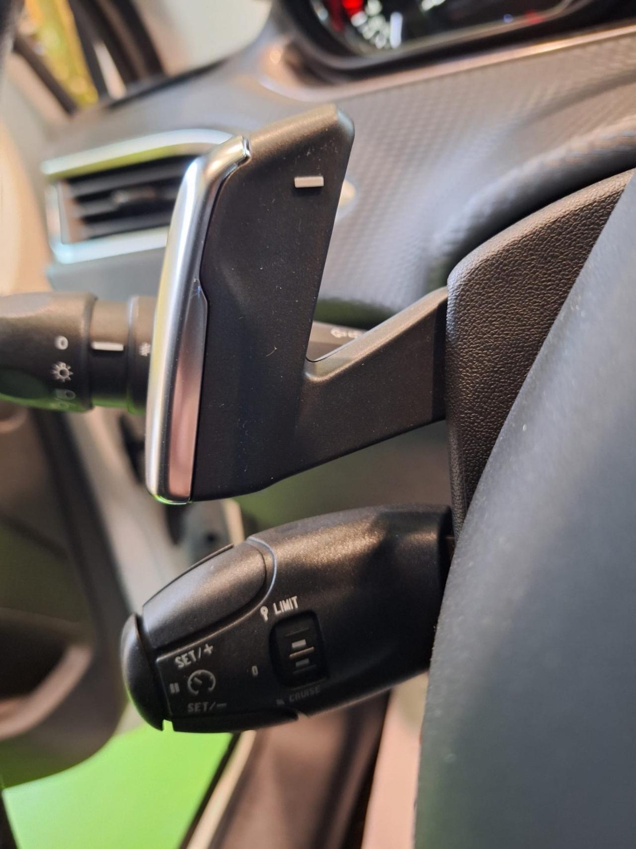 Peugeot 2008 1.6 VTi 120CV AUTOMATICA