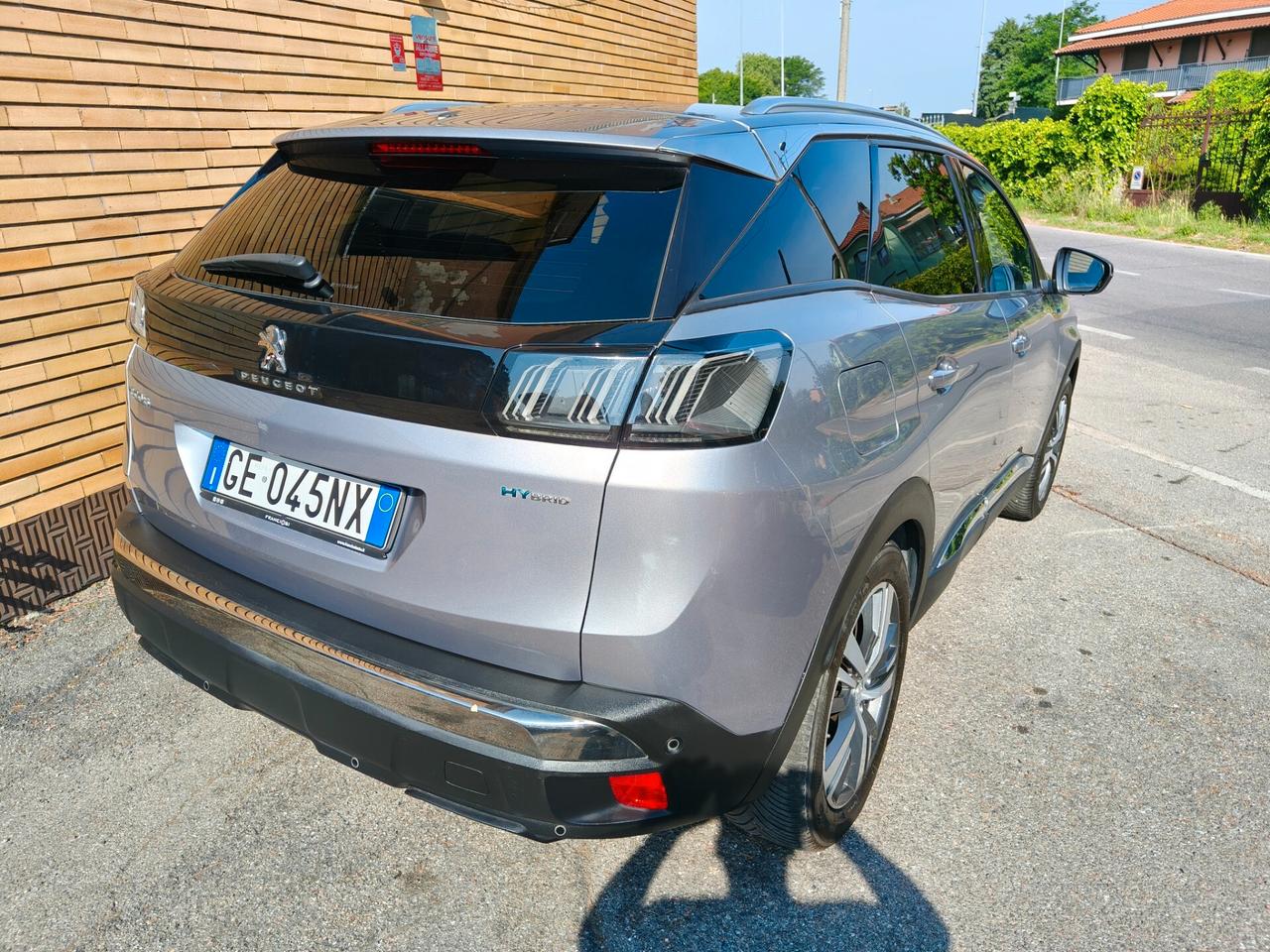 peugeot 3008 HYBRID 225 E-EAT8 ALLURE