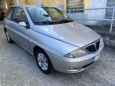 Lancia Ypsilon 1.2 neopatentati