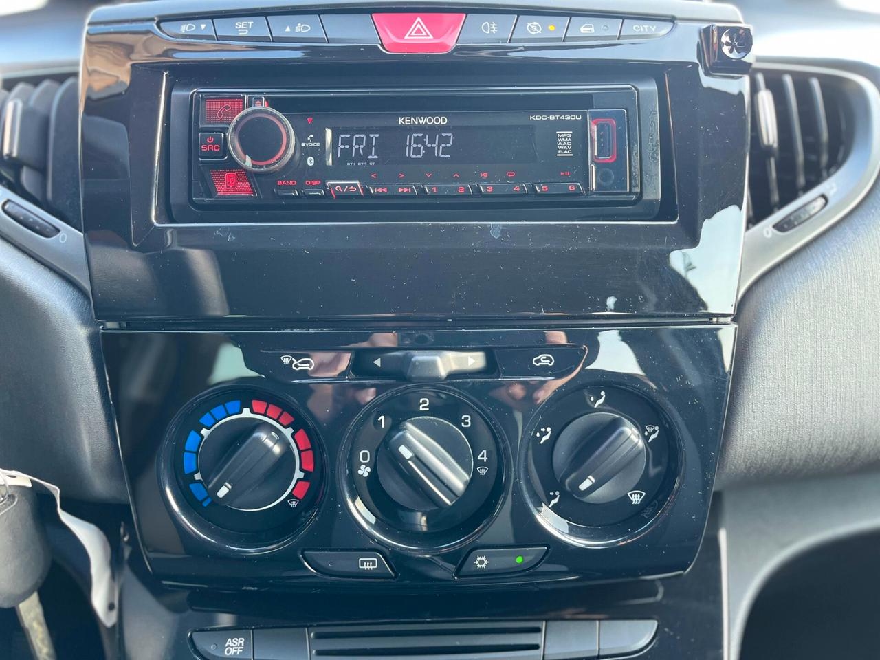 Lancia Ypsilon 1.3 MJT