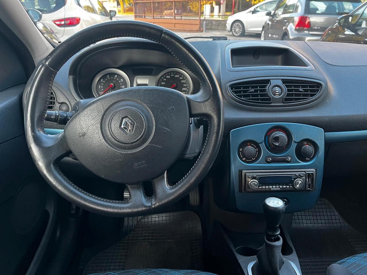 Renault Clio 1.2 16V 5 porte Le Iene 75 CV 55 KW revisione 07/2026