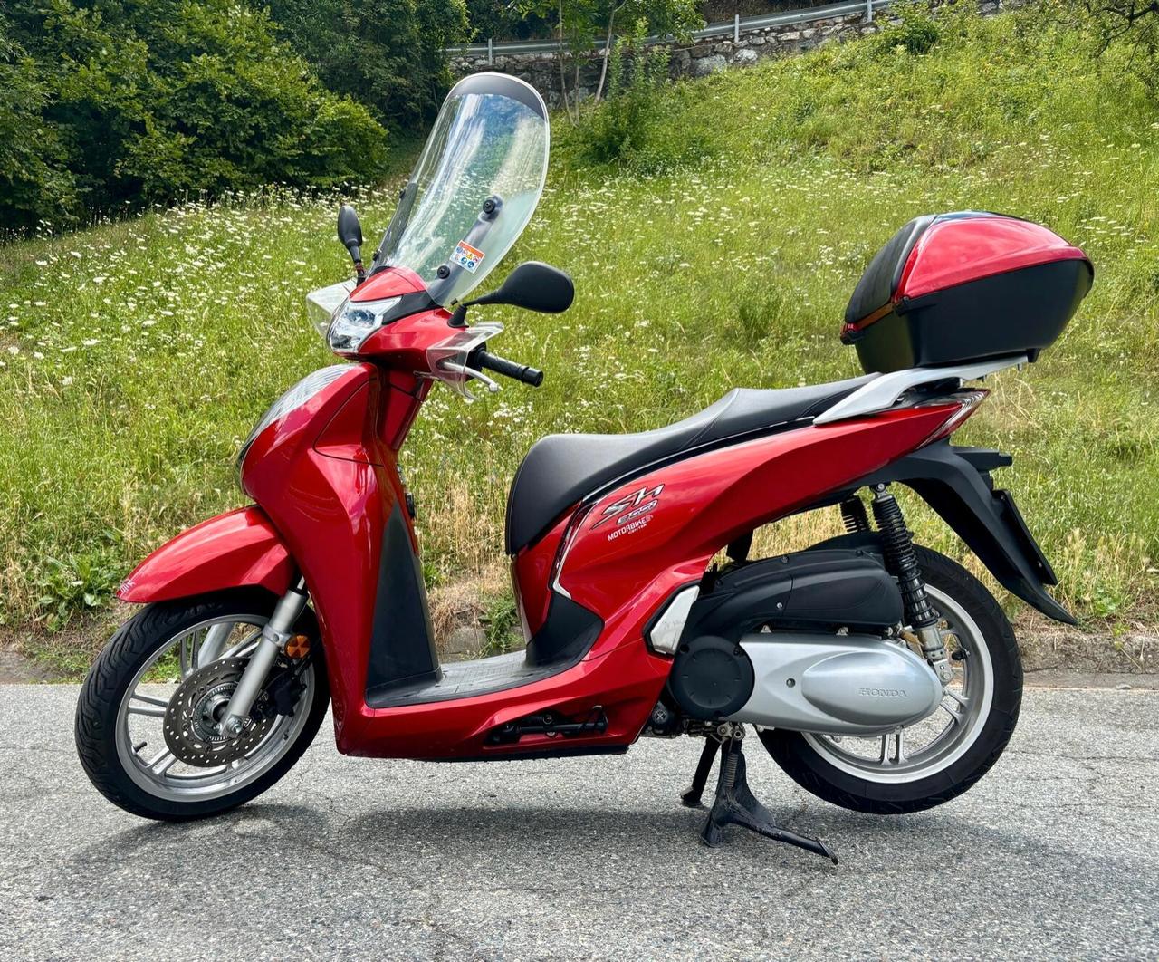 Honda SH 300 i - ABS - KEYLESS