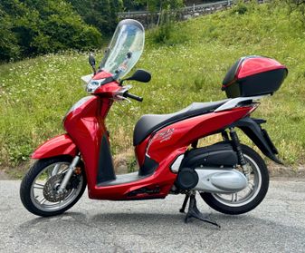 Honda SH 300 i - ABS - KEYLESS