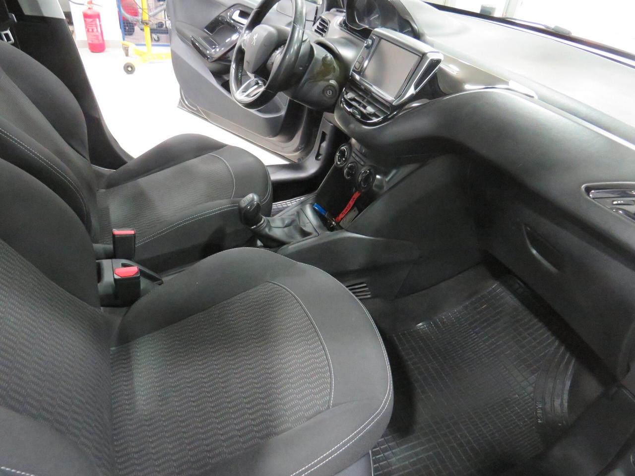 Peugeot 208 1.4 HDi 68 CV 5 porte Active