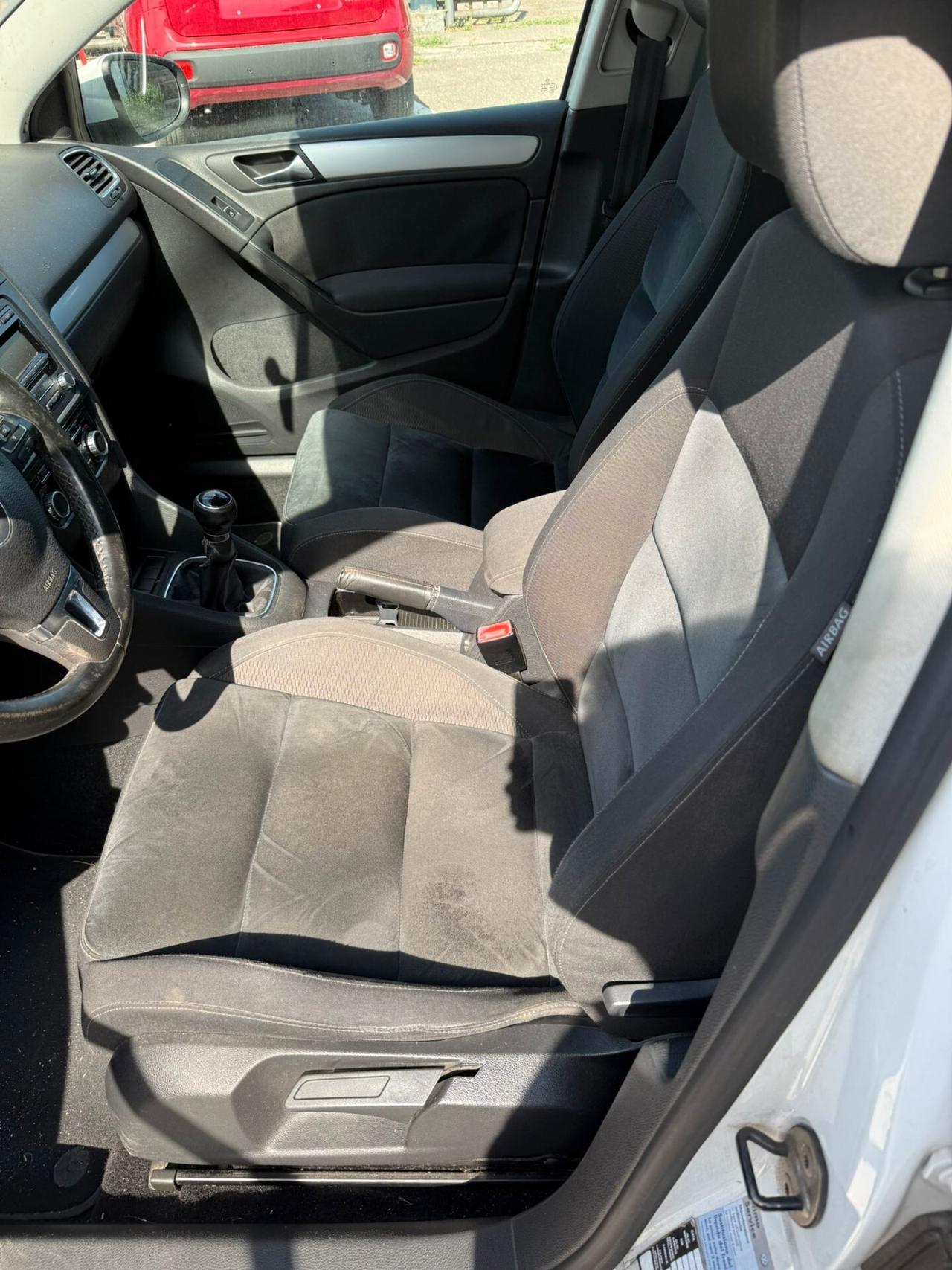 VOLKSWAGEN GOLF VI 1,6 TDI 105 CV COMFORTLINE 5P