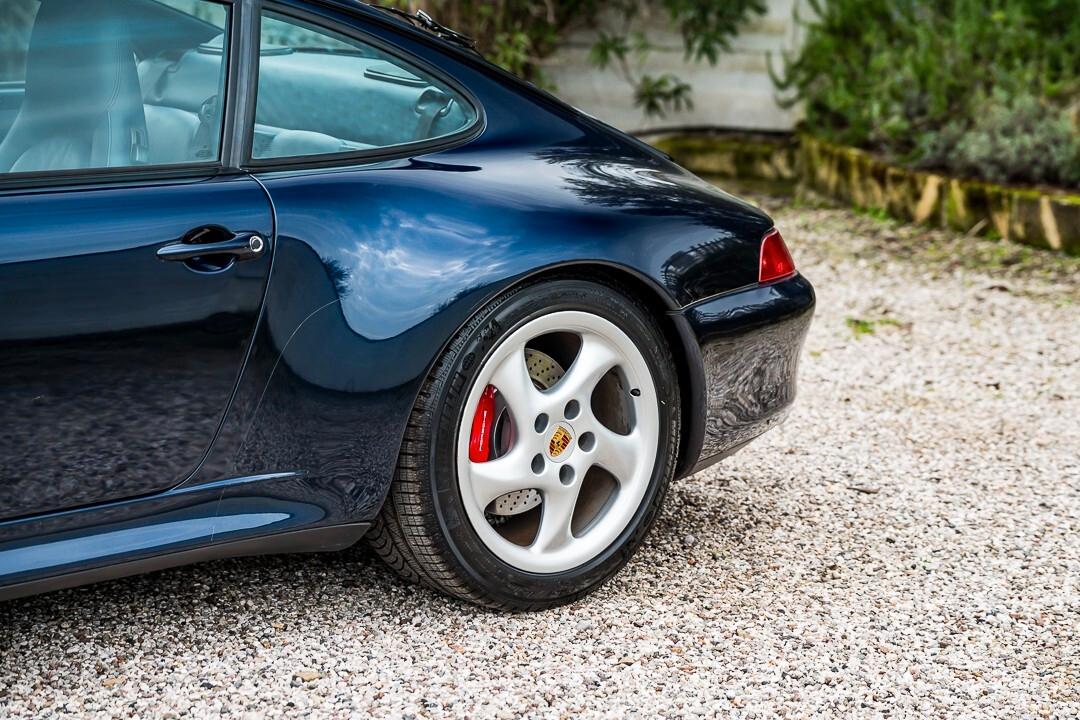 Porsche 993 Carrera 4S