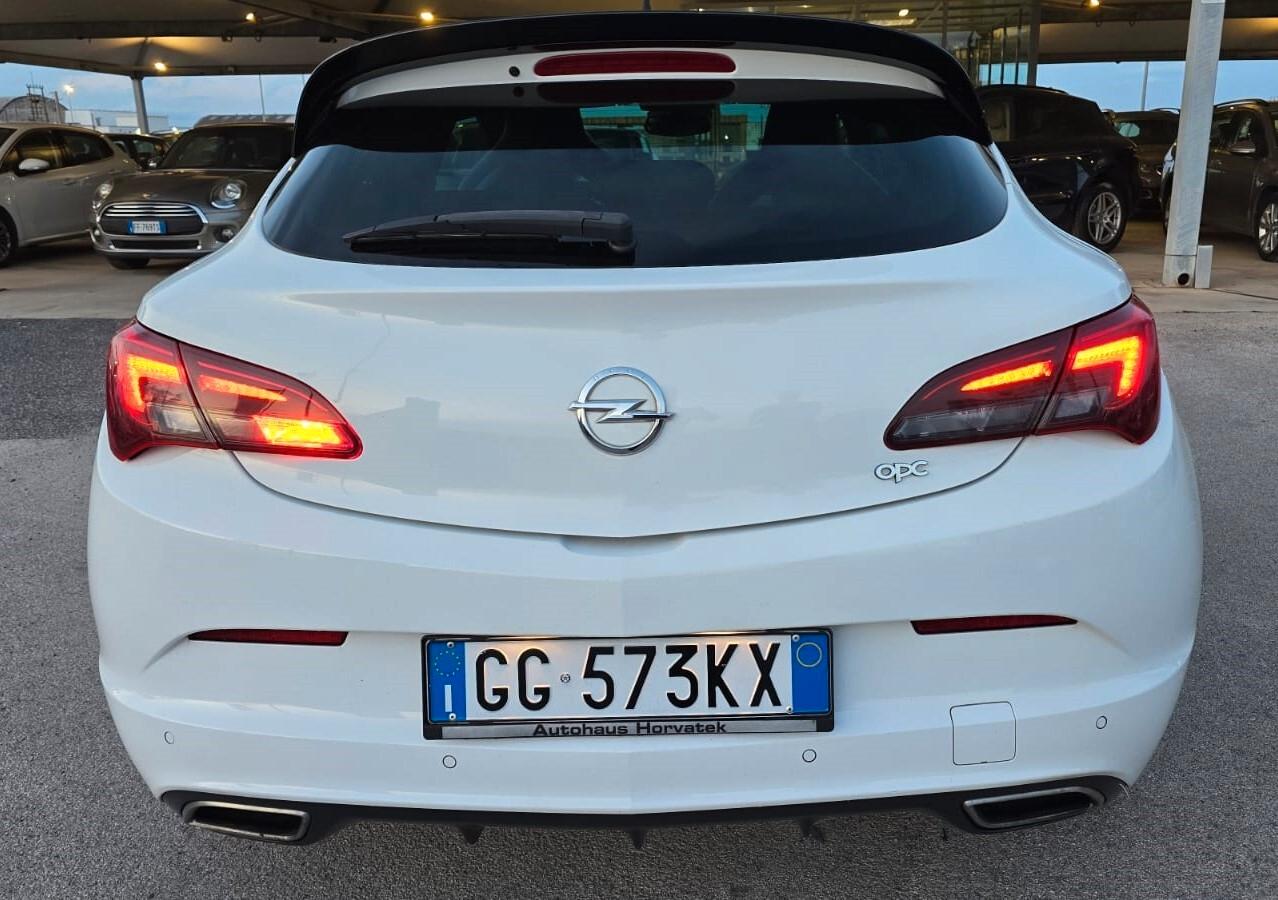 Opel Astra OPC 280CV - GTC 2.0 Turbo 280CV S&S 3p.