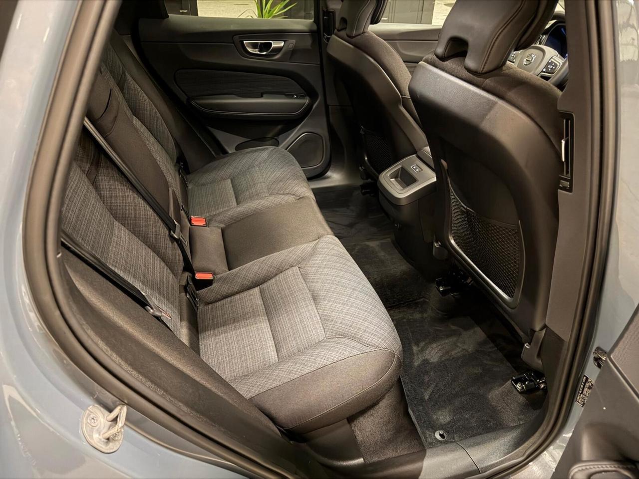 Volvo XC 60 XC60 B4 (d) AWD automatico Core