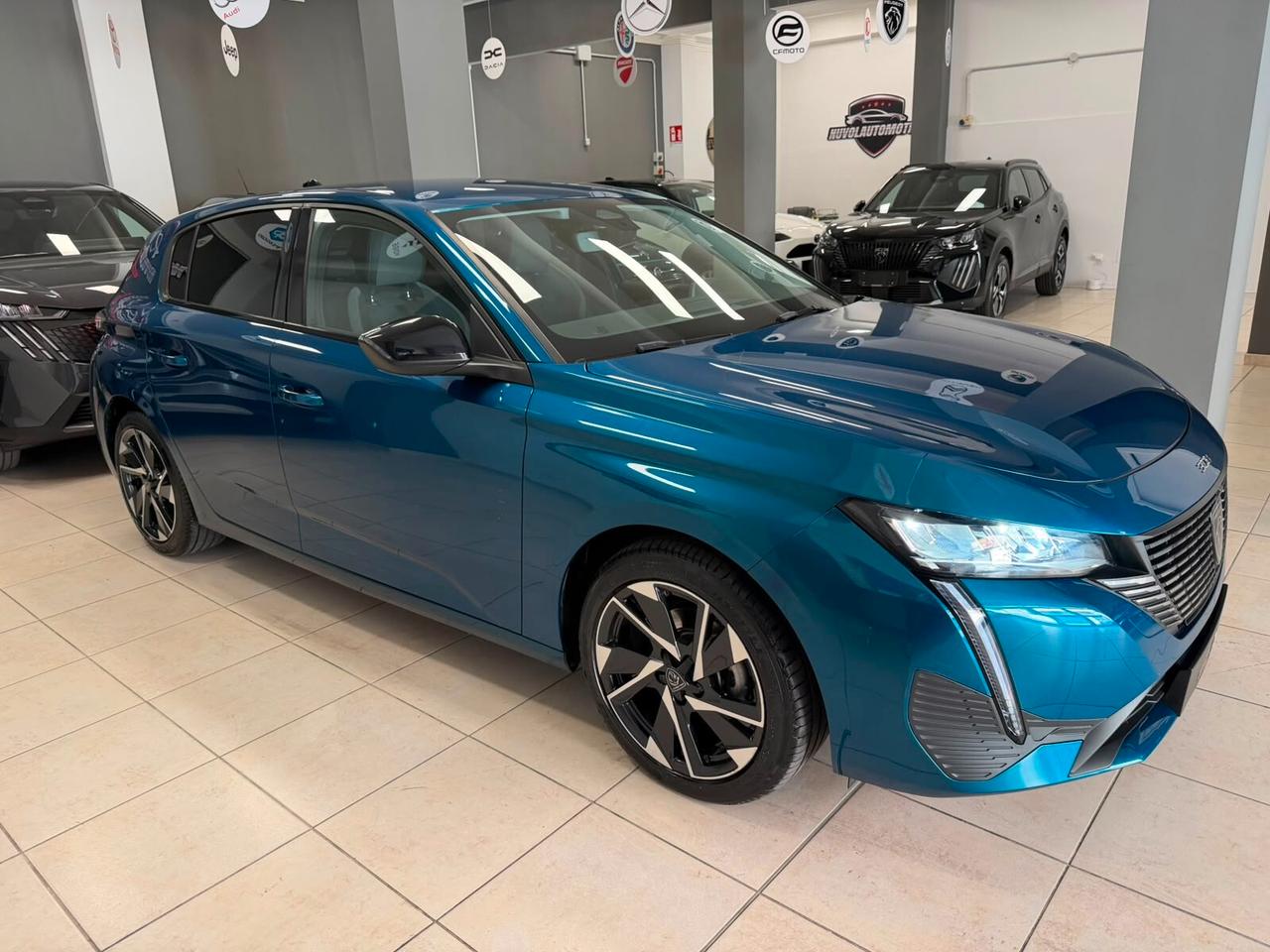 Peugeot 308 PureTech Turbo 130 S&S Allure rate da 170 € al mese
