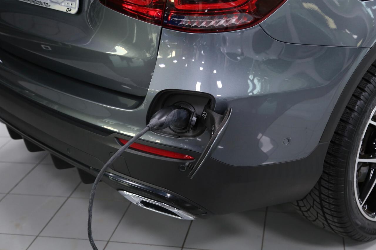 Mercedes GLC 300 de 4Matic Plug-in hybrid Premium Plus AMG auto