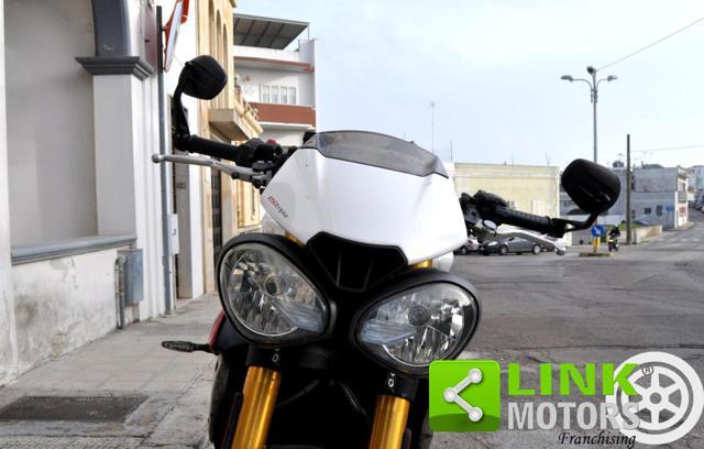 TRIUMPH Speed Triple R 1050