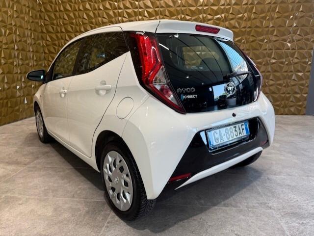 Toyota Aygo Connect 1.0 VVT-i 72 CV 5 porte x-cool