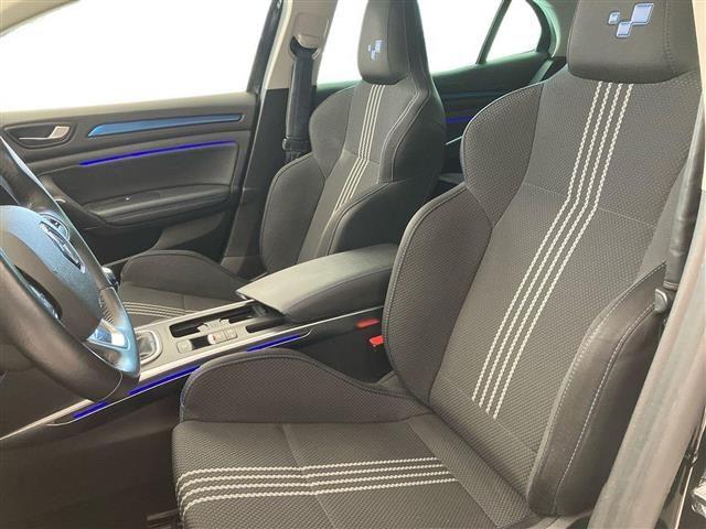 RENAULT Megane 5 Porte 1.3 TCe Intens FAP