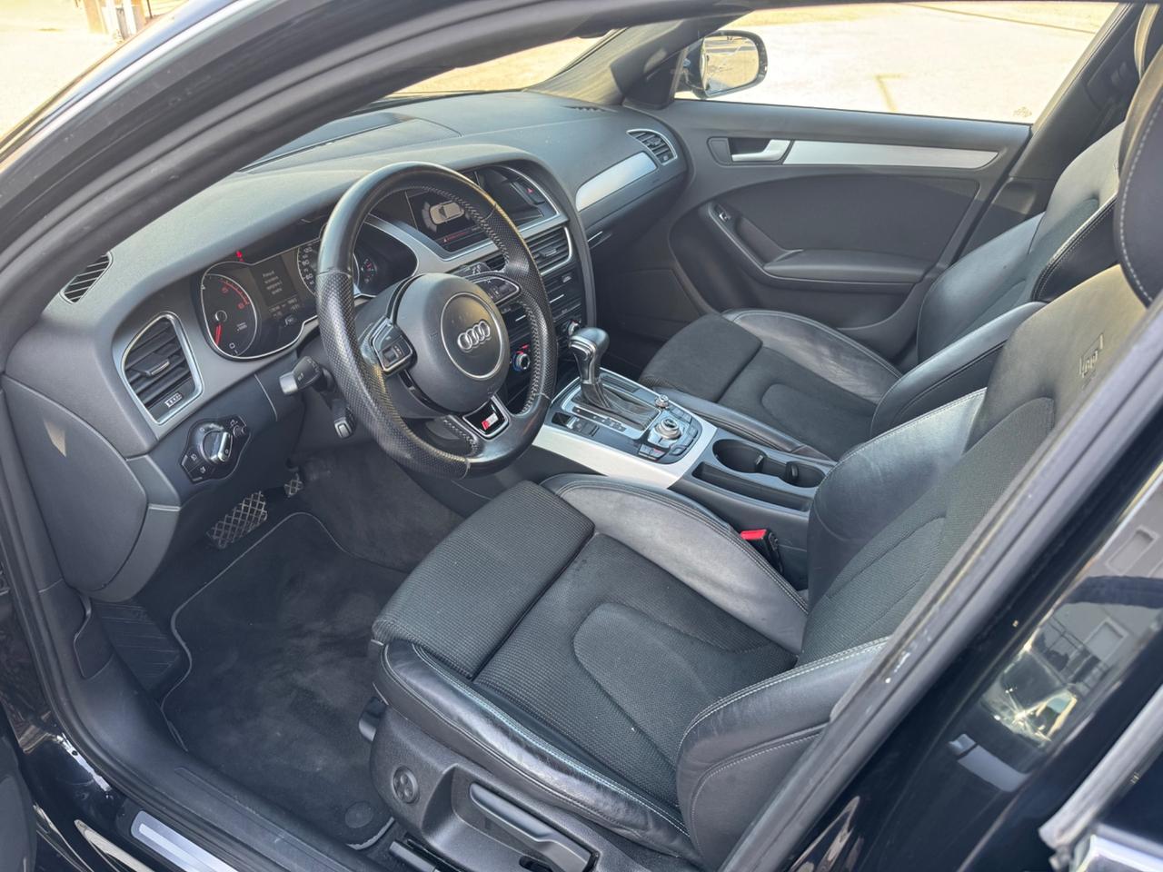 Audi A4 Avant 2.0 TDI S LINE