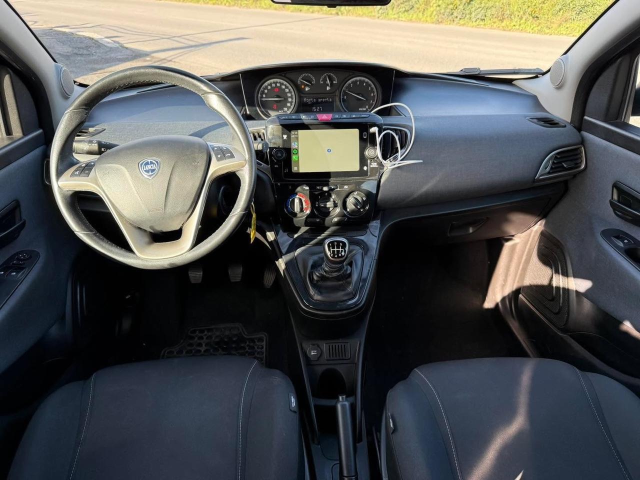 Lancia Ypsilon 1.0 FireFly 5 porte Hybrid Gold