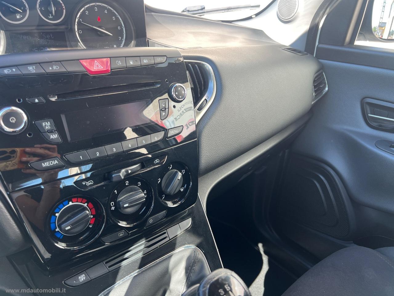 LANCIA Ypsilon 0.9 T.Air 85CV 5p. Met.Ec. Gold ADATTA NEOPATENTATI